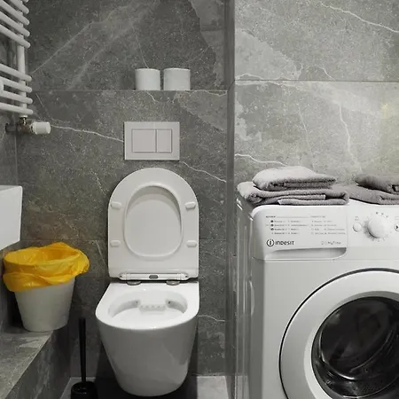 Irisapart A65 * ワルシャワ